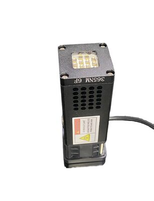سیستم پخت 365 نانومتری UV LED قابل حمل با منطقه پخت 40x40 میلی متر برای اتصال دقیق